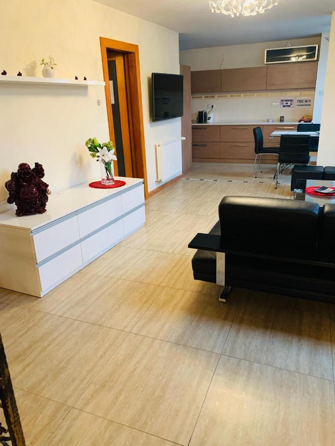 Casa Central Luxury Oradea Eksteriør billede
